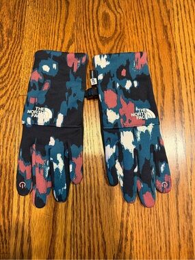 The North Face Teal, Pink and White Patterned Touchscreen ETip Gloves